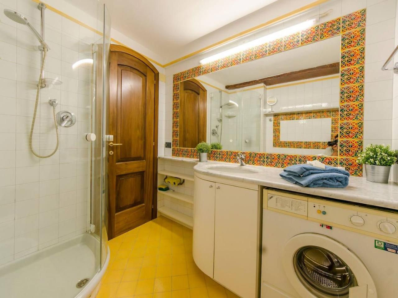 Joivy Colorful Flat For 5 Close To Piazza De Ferrari Cenova Dış mekan fotoğraf